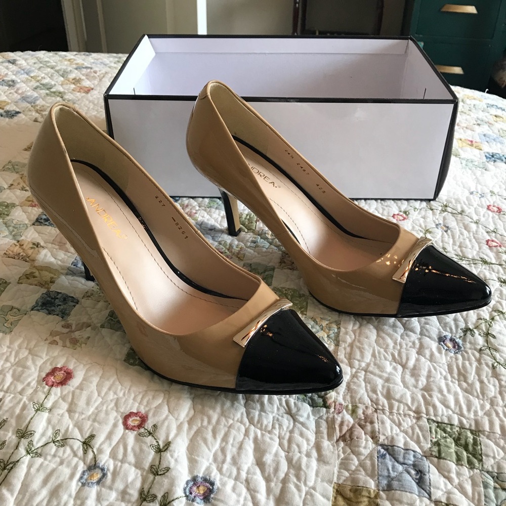 Andrea Pumps. 3 in heel. Comfy insole. Never worn!